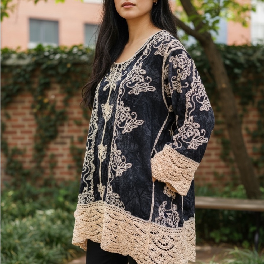 Cato Plus Size embroidered crochet trim tunic or top Size 3x 22/24 Black